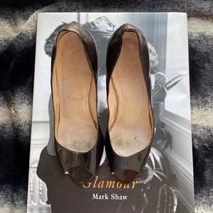Christian Louboutin YOYO pumps
85mm
Black patent
Size 39